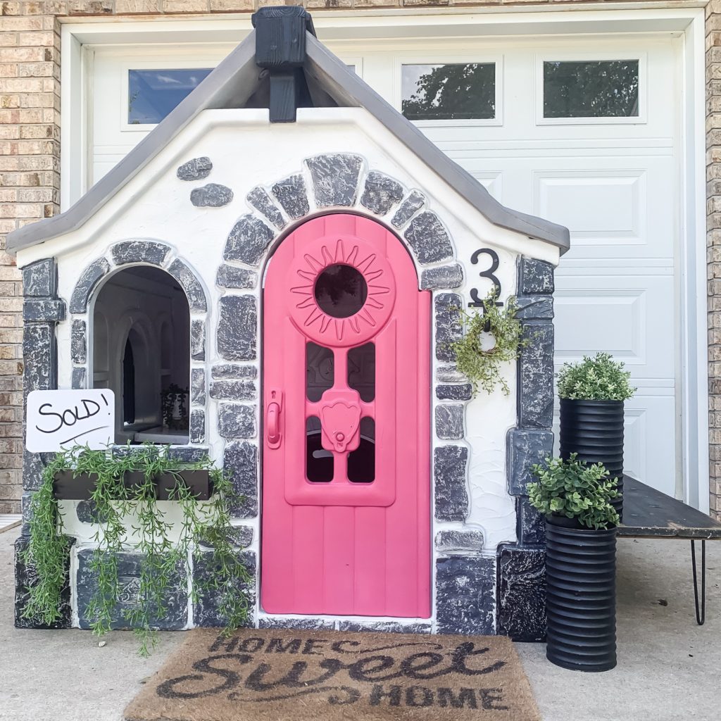 How to paint a plastic playhouse