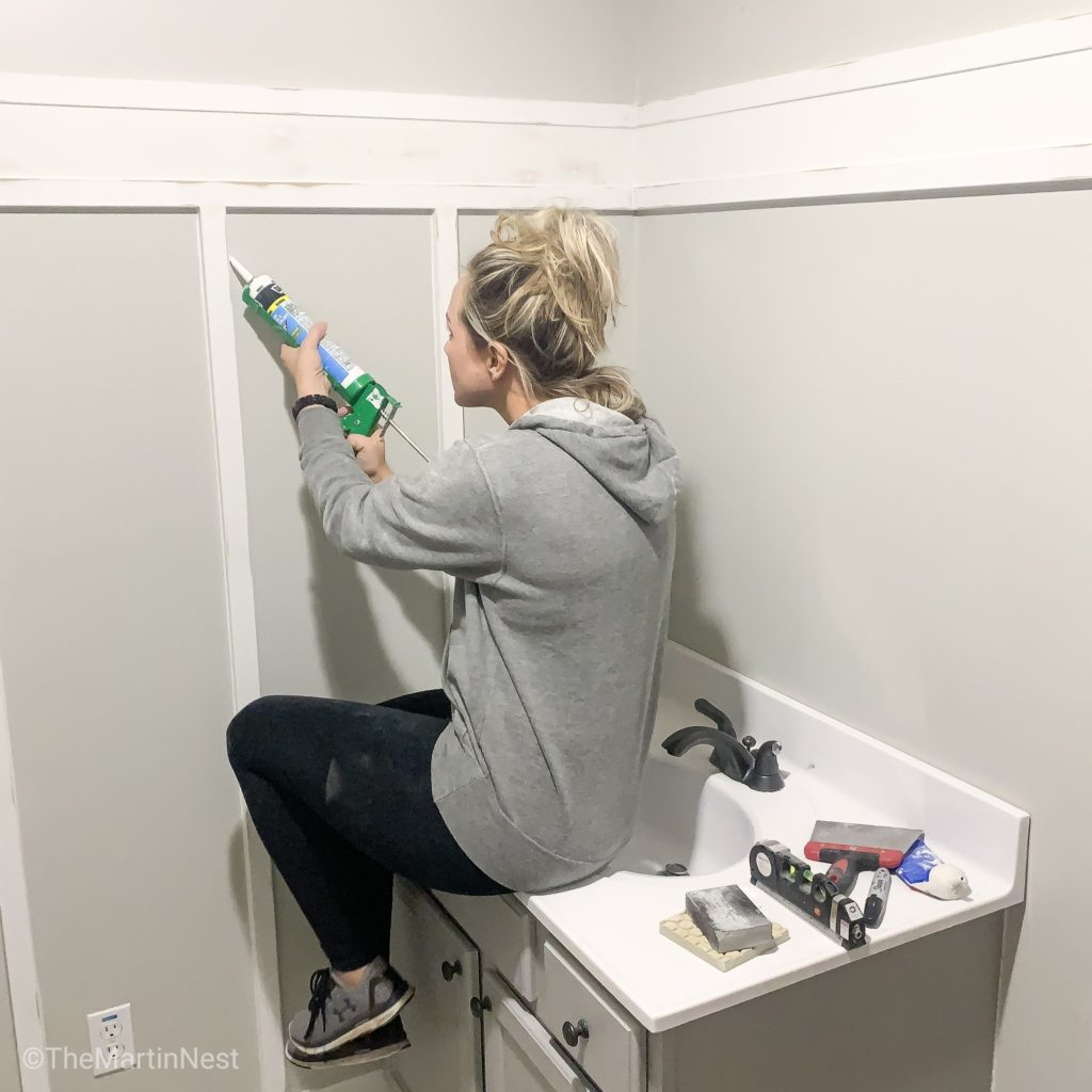 Guest Bathroom Makeover with DIY black board and batten