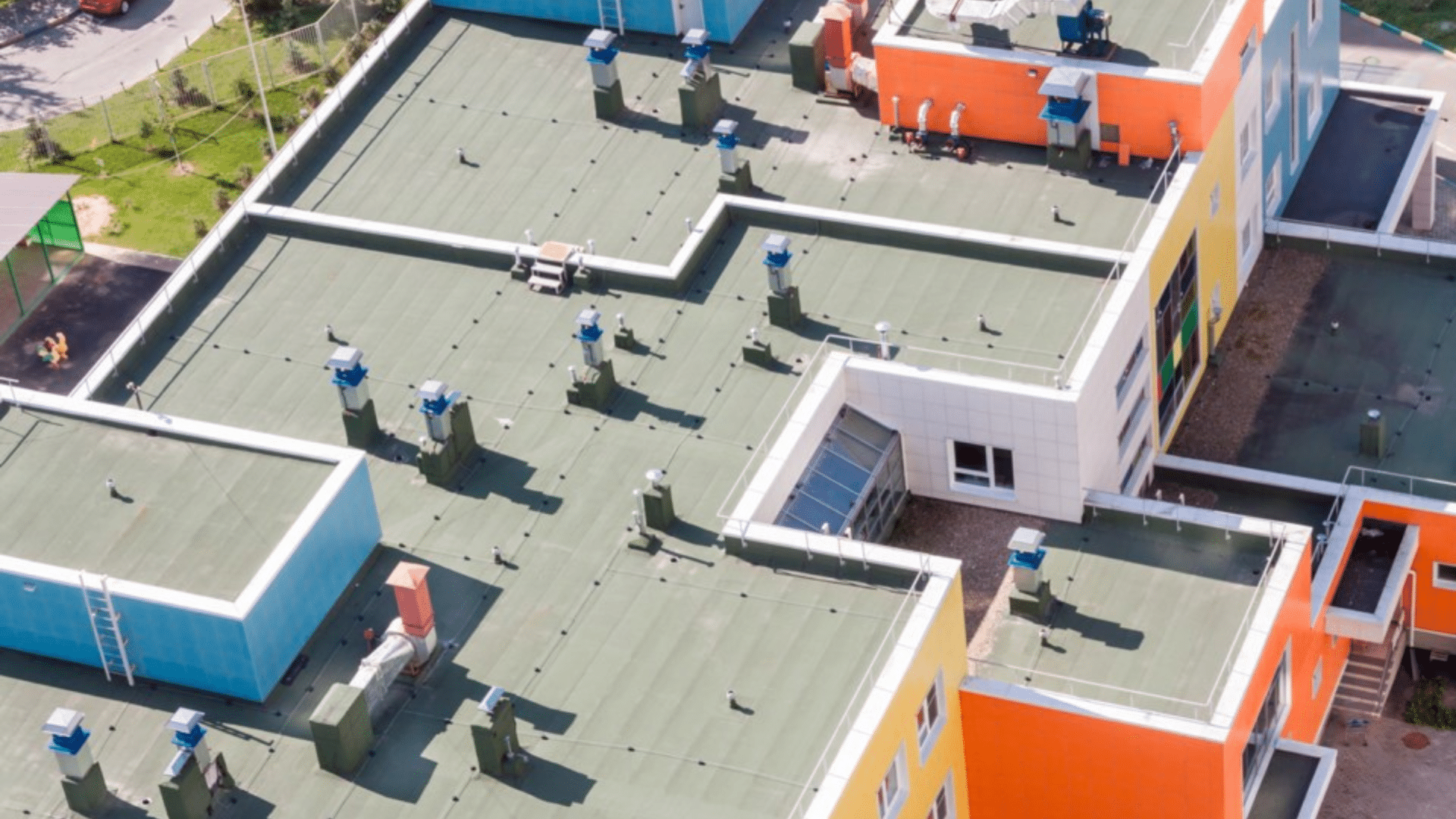 Why Do Many Commercial Buildings Have Flat Roofs?