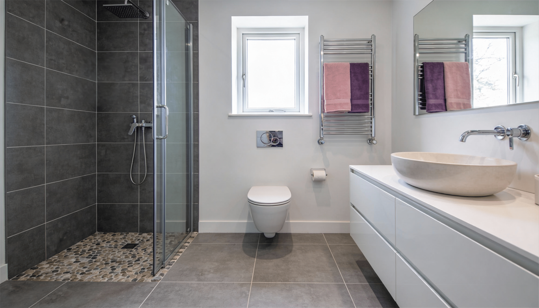 center-drain-wet-room-layout